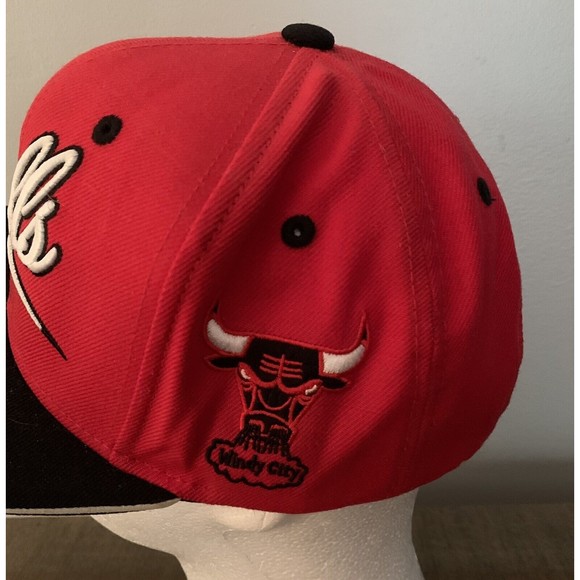 Mitchell & Ness Hardwood Classics 2015 Chicago Bulls Snapback Cap Windy City - Picture 2 of 12